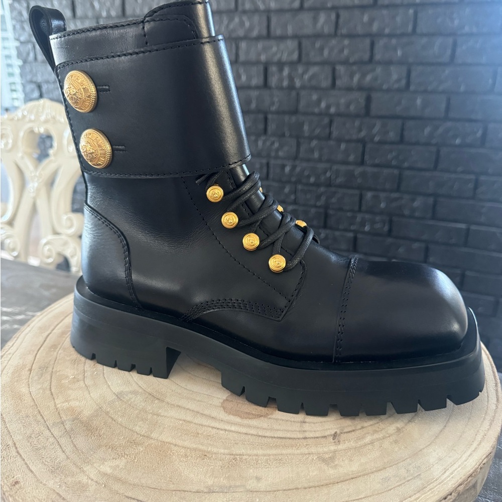 Original Balmain black Leather Ankle Boots with Gold Accents - Picture 9 of 10